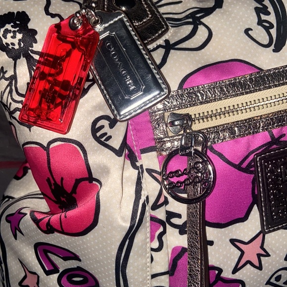 COPY - 👛COACH TOTE & Wristlet 👛 - Picture 6 of 16